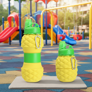 Botella de Agua Deportiva de Silicona con Forma de Piña Ecológica para Niños, Retráctil, Antideslizante, con Mosquetón, para Viajes al Aire Libre - Product Image 2