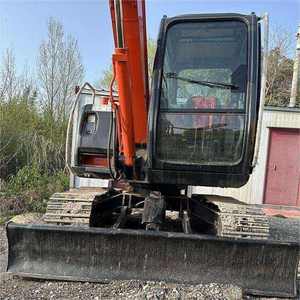 Miniexcavadora Hitachi ZX60 Usada con Rompedor Hidráulico y Acoplador Rápido para Demolición, Servicios Públicos y Agricultura - Product Image 3