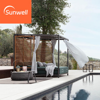 Ensemble de mobilier d'extérieur de style moderne pour hôtel Lit de jour en teck avec cadre en aluminium Lit de jour avec cabane latérale pour piscine et rideau à baldaquin