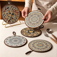 Sous-plat en céramique mate OEM avec base en liège, résistant à la chaleur, 12 cm, design original, protection de table de cuisine, impression UV personnalisée, vente en gros