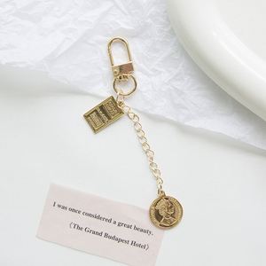 Porte-clés Ours Mignon avec Perle Blanche Transparente, Léger, pour Poignet, Breloque de Sac Téléphone, Cadeau - Product Image 5