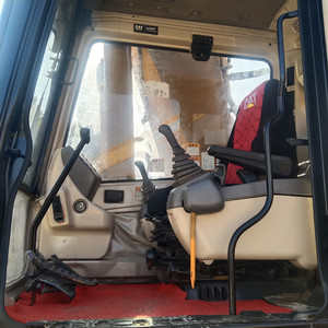 Excavadora de cadenas Caterpillar CAT330BL/B 330D/DL 330C/CL usada, 30 toneladas, modelo 2016, alta eficiencia para construcción, en perfecto estado. - Product Image 4