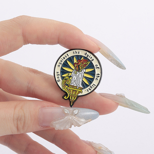 <span class=keywords><strong>Rage</strong></span> contre la mort de la lumière émail broche bougie brûlante broche Badge cadeau bijoux pour amis en gros - Product Image 4