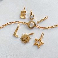 Bracelet chaîne trombone eManco en acier inoxydable avec lettres texturées EL, numéro 1, perle carrée en zircon, breloques étoile, soleil et œil