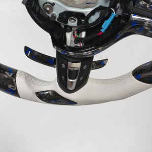Volant en fibre de carbone forgée bleu pailleté et cuir perforé blanc pour <span class=keywords><strong>BMW</strong></span> F20 F30 F48 M3 E90 (vente en gros) - Product Image 5