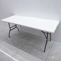 Tables et chaises de fête pliantes blanches durables et abordables à bon prix Table pliante en plastique pour événement de mariage et restauration