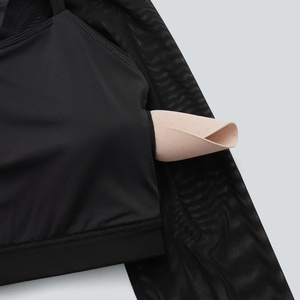 Nouveau populaire licou dos nu à manches longues trou de pouce contraste maille 2-en-1 recadrée Yoga haut de sport avec coussinets amovibles <span class=keywords><strong>soutien</strong></span>-<span class=keywords><strong>gorge</strong></span> - Product Image 4