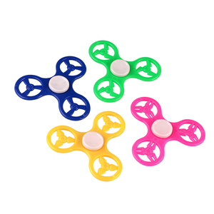 Regalo <span class=keywords><strong>gratis</strong></span> Nuevo producto de tendencia Ventas calientes Barato Pequeños juguetes de plástico y pasatiempos Niños <span class=keywords><strong>Spinner</strong></span> de mano Fidget <span class=keywords><strong>Spinner</strong></span> para niños - Product Image 5