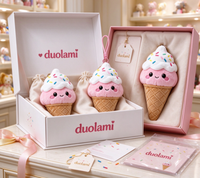 Pendentif en peluche doux et mignon en forme de crème glacée à confettis, porte-clés dessin animé en forme de dessert pour accessoire de sac à dos, jouet en peluche personnalisé