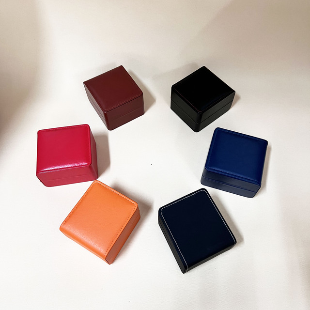 Luxury Single Slot Travel Watch Roll Multiple Colors PU Leather Storage Box Pillow Packing Customizable Logo Watch Boxes Cases