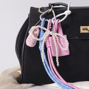 Porte-clés en cuir PU style coréen multi-breloques, polyvalent pour sacs, voitures, téléphones, avec breloque ours - Product Image 6