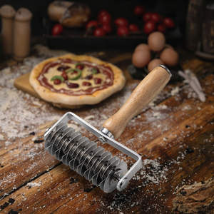 Stainless Steel <b>Wooden</b> Handle Pizza Roller Knife Kitchen Gadget Pizza Rolling Wheel Knife - Product Image 5