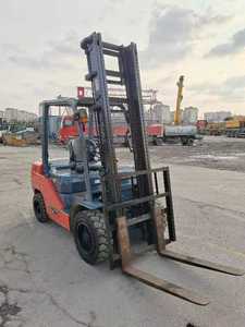 Équipement bon marché avec moteur diesel 3 tonnes pour les industries de la vente au détail et de la restauration 3 T chariot élévateur d'occasion de haute qualité - Product Image 5