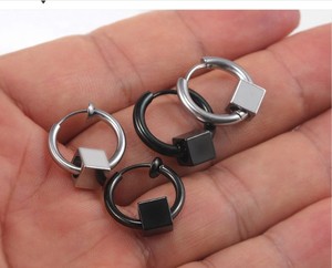 Boucles <span class=keywords><strong>d</strong></span>'oreilles pour hommes, boucles <span class=keywords><strong>d</strong></span>'oreilles en acier inoxydable noir, mode hip hop, bijou pour hommes - Product Image 4