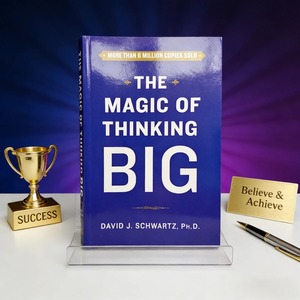 La magia del pensamiento grande: Guía de crecimiento personal y éxito de David J. <span class=keywords><strong>Schwartz</strong></span>, Ph.D. - Product Image 1