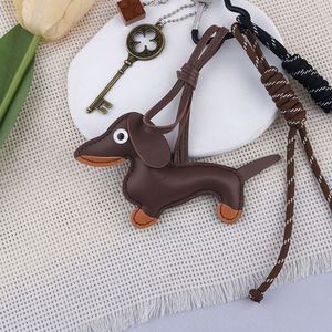 Promotion : Adorable pendentif en cuir PU pour sac, porte-clés de voiture, boucle décorative, accessoires de luxe légers en corde, motif Teckel - Product Image 3