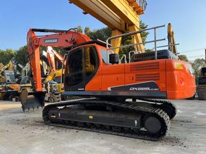 Excavadora Usada Doosan 225LC-9C de 22 Toneladas, Original Coreana - Motor/Bomba en Buen Estado, Disponible Ahora + 1 Año de Garantía - Product Image 2