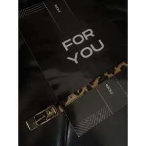 Cinturón fino Fiori con hebilla de aleación dorada, estilo casual para mujeres y hombres - Product Image 1