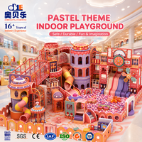 Structure de jeu intérieure commerciale pour enfants, écologique, sur mesure, avec toboggan et piscine à balles, pour aire de jeux souple.