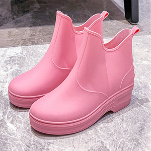 Chaussures imperméables à plateforme haute pour femmes en PVC au design simple et tendance, antidérapantes, bottes <span class=keywords><strong>de</strong></span> <span class=keywords><strong>pluie</strong></span> pour toutes les saisons - Product Image 2