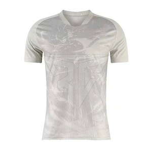 เสื้อฟุตบอลแบบกำหนดเองรุ่นใหม่ปี 2024 ดีไซน์หลากหลาย ราคาดีที่สุด ผลิตจากโพลีเอสเตอร์ 100% สีและโลโก้สั่งทำได้ คุณภาพสูงสำหรับผู้ใหญ่ - Product Image 1