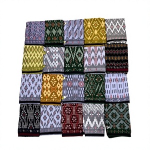 Sarong en rayonne tissée Al-Munif, marque traditionnelle de Java orientale, élégant pour hommes, pour mariage et prière - Product Image 3