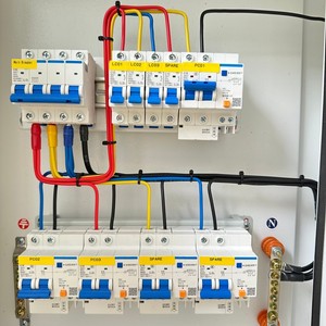 Caja Eléctrica Industrial Completa de 32A, <span class=keywords><strong>4P</strong></span>, con Protección Contra Sobrecarga y Cortocircuitos, Gabinete de Distribución para Fábrica o Taller - Product Image 4