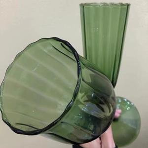 Verres de couleur verte au design élégant, verres vintage, verres à vin rouge, verres à champagne - Product Image 6