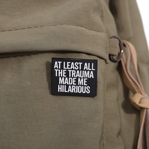Al menos todo este <span class=keywords><strong>trauma</strong></span> me hizo hilarante esmalte Pin cita divertida broche solapa insignia joyería regalo - Product Image 3