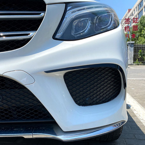 เมอร์เซเดส-เบนซ์ GLE-Class W166 C292 2015-2018 AMG สติ๊กเกอร์ติดกระจกหน้ารถ สีดำเปียโน ลายคาร์บอนไฟเบอร์ ABS แบบมีกาวในตัว - Product Image 1