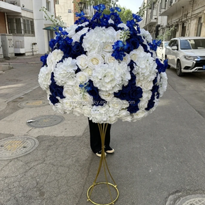 Nuova Collezione: Lussuosa Sfera di Rose Bianche Artificiali 5D in Seta di Alta Qualità, Grande 80cm, per Centrotavola e Decorazioni Nuziali - Product Image 6