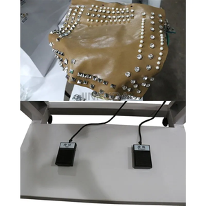 Machine de clouage de perles en plastique Machine de revêtement de perles pour l'industrie du cuir blouse - Product Image 5
