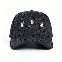 Gorra de Béisbol Negra con Adornos de Diamantes de Imitación, Colgante de Cruz Metálica, Detalles de Remaches con Cristales Brillantes y Visera Curva