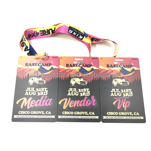 Venta al por mayor a todo color perforadora inteligente Rfid Chip evento insignias Vip Pass tarjeta <span class=keywords><strong>de</strong></span> identificación con cordón <span class=keywords><strong>de</strong></span> tamaño personalizado pases Vip - Product Image 1