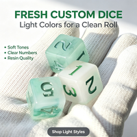 Dés en résine effet jade avec logo gravé, dés de jeu en forme de cube, vert avocat frais, blanc laiteux, dés RPG