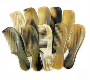 Al por mayor Peine alisador de pelo de cuerno de búfalo martillado con dientes de cuerno de búfalo para peinar, Precio económico - Product Image 4