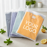 Sacs en plastique PE recyclé GRS personnalisés avec fermeture éclair pour vêtements, sacs à vêtements givrés avec fermeture éclair, sacs en polyéthylène givrés avec fermeture éclair pour T-shirts