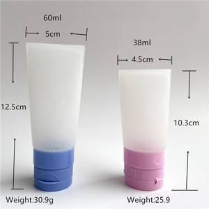 Ensemble de flacons de voyage en silicone personnalisés pour les produits de beauté avec accessoires - Product Image 6