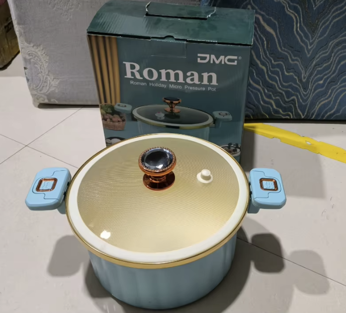 Azul Cielo Borde Dorado