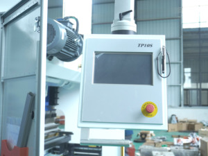 Pince double face <span class=keywords><strong>AMADA</strong></span> et refroidissement par air 100T 125T 160T <span class=keywords><strong>plieuse</strong></span> automatique hydraulique presse <span class=keywords><strong>plieuse</strong></span> - Product Image 5