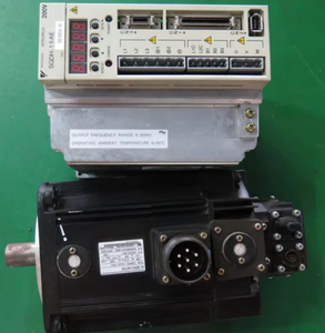 SGDH-15AE SGMRS-13A2A-YRA1 AC 230V 10A 100W Variateur et moteur pour moteurs SGDH-15AE SGDH-15AE Variateur de moteur SGMRS-13 - Product Image 1