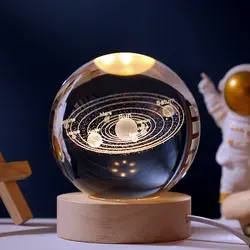 HDW personalizado 3D grabado K9 bola de cristal transparente hermosa decoración del hogar con Base LED de madera para regalo temático de arte
