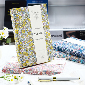 Cuaderno <span class=keywords><strong>de</strong></span> tela floral A5 <span class=keywords><strong>de</strong></span> tapa dura, diario con motivos <span class=keywords><strong>de</strong></span> flores y pájaros, cuaderno con líneas horizontales <span class=keywords><strong>de</strong></span> Strawberry Thief - Product Image 2