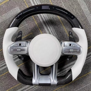 El volante de estilo deportivo con LED de fibra de carbono es adecuado para <span class=keywords><strong>Mercedes</strong></span>-<span class=keywords><strong>Benz</strong></span> CLS GLE W213 W238 W205 W222 W463 W167 C260 <span class=keywords><strong>C300</strong></span> - Product Image 4