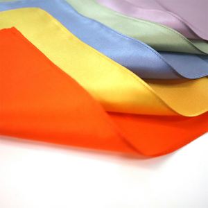 ผ้าไหมเล่นกีฬา สีสันสดใส 100% ผ้าไหม เป็นมิตรกับสิ่งแวดล้อม ปลอดภัยสำหรับเด็ก ผ้าพันคอผืนเล็ก - Product Image 4