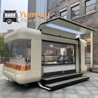 Superbe remorque alimentaire mobile personnalisée avec cuisine complète pour la restauration de festivals et les marchés de Noël