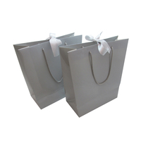 Sacs en papier laminé de luxe faits à la main avec logo personnalisé, poignées en corde de coton, pour boutique, shopping, cadeaux et artisanat