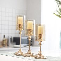 Pièces centrales Décoration de mariage Métal Or Grand ouragan Bougeoirs pour bougies pilier