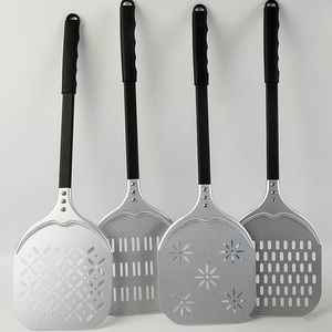 Pala per Pizza Commerciale in Alluminio Anodizzato Duro Perforata con Manico Lungo per Forno - Product Image 6