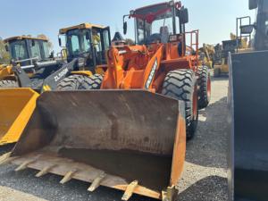 รถตัก DL505 Doosan มือสอง90% ใหม่มอเตอร์เครื่องยนต์แบบดั้งเดิมใช้น้ำมัน - Product Image 4